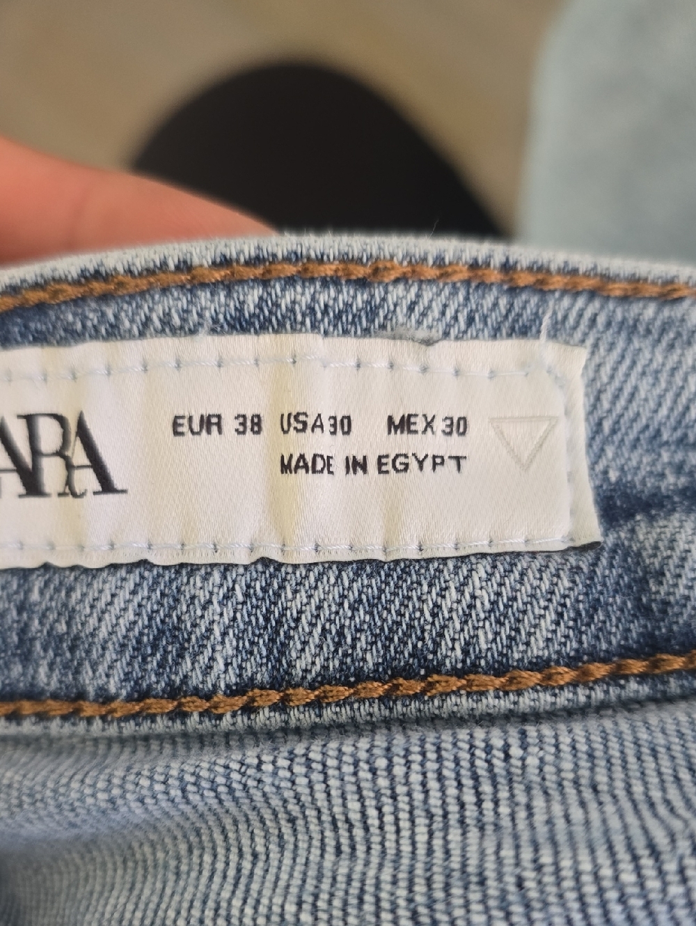 Zara Men's Faded Blue Skinny Jeans - Picture 2 of 5